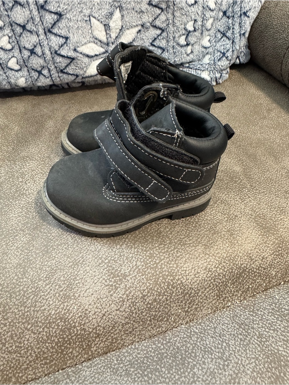 Toddler Black Velcro Winter Boot with Contrast Stitching - Brand Unspecified